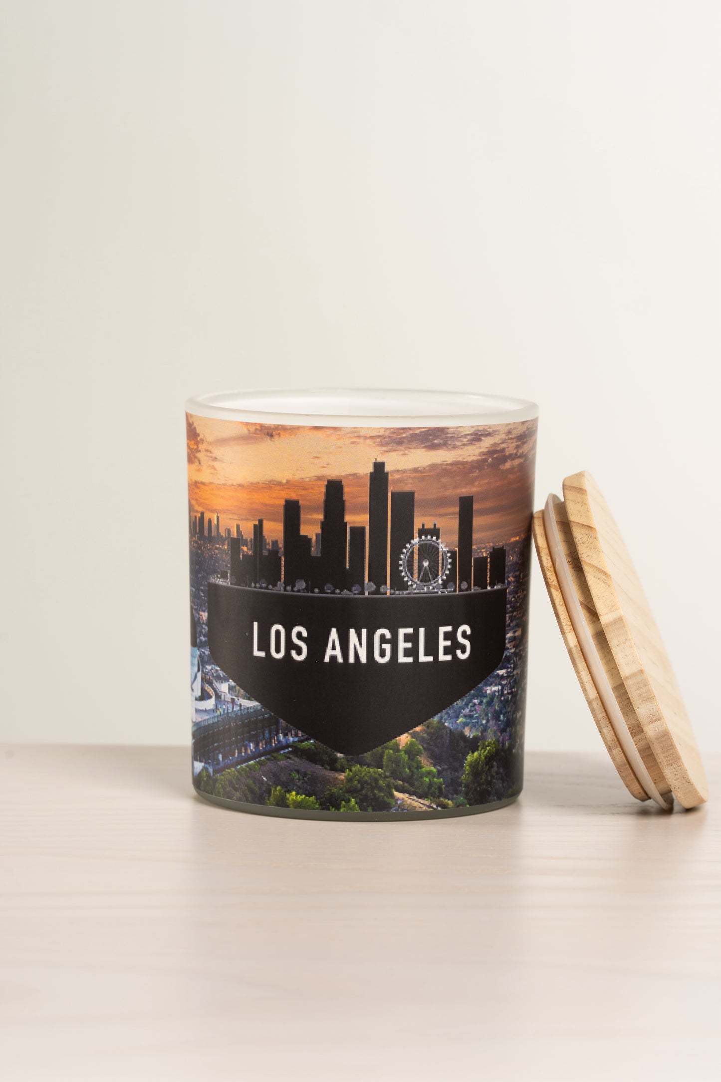 Los Angeles Inspired Scented Soy Candle 11 ounces - Great Gift For the Travelers in Your Life