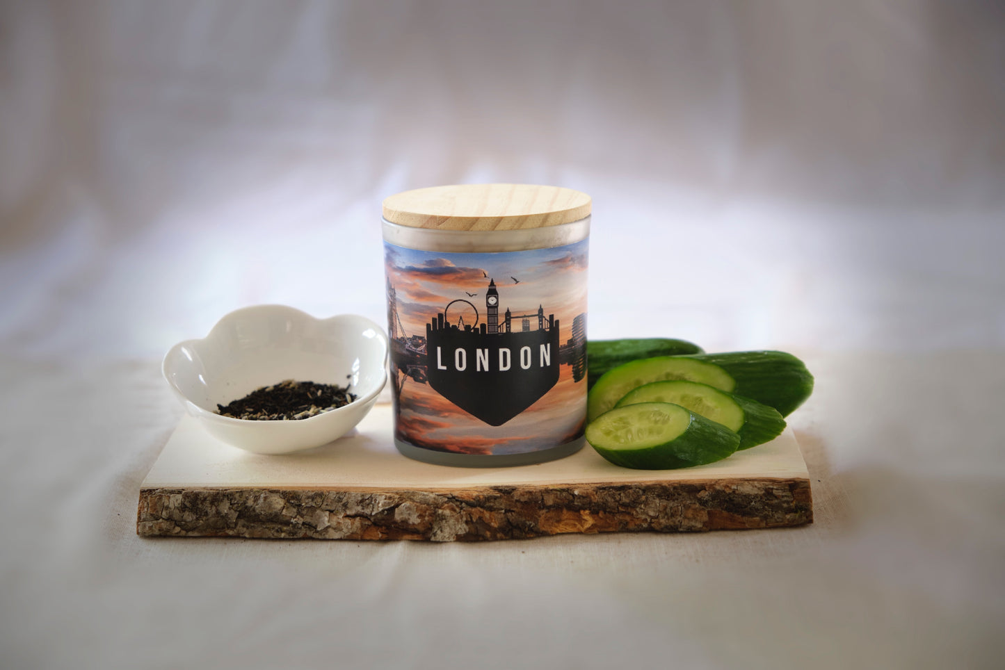 London Inspired Scented Soy Candle 11 ounces - Great Gift For the Travelers in Your Life