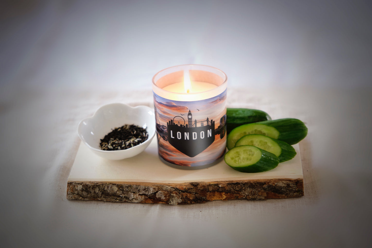 London Inspired Scented Soy Candle 11 ounces - Great Gift For the Travelers in Your Life